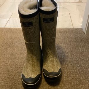 Womens  Arctic Shield rain/snow boots